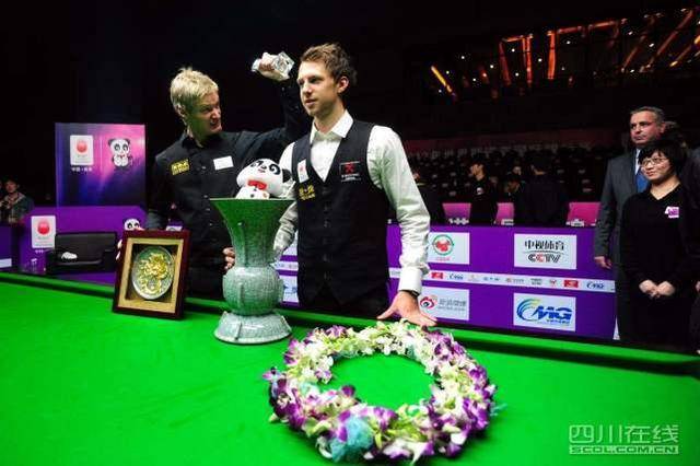 荣韵迎全英 荣韵迎全英